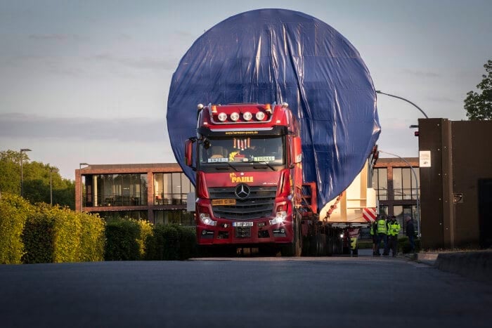 Powerful Mercedes-Benz Daimler heavy trucks deliver a 330-ton