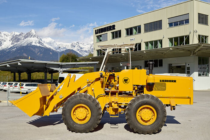 [Video] Liebherr Restored the Oldest Wheel Loader in Existence | The ...