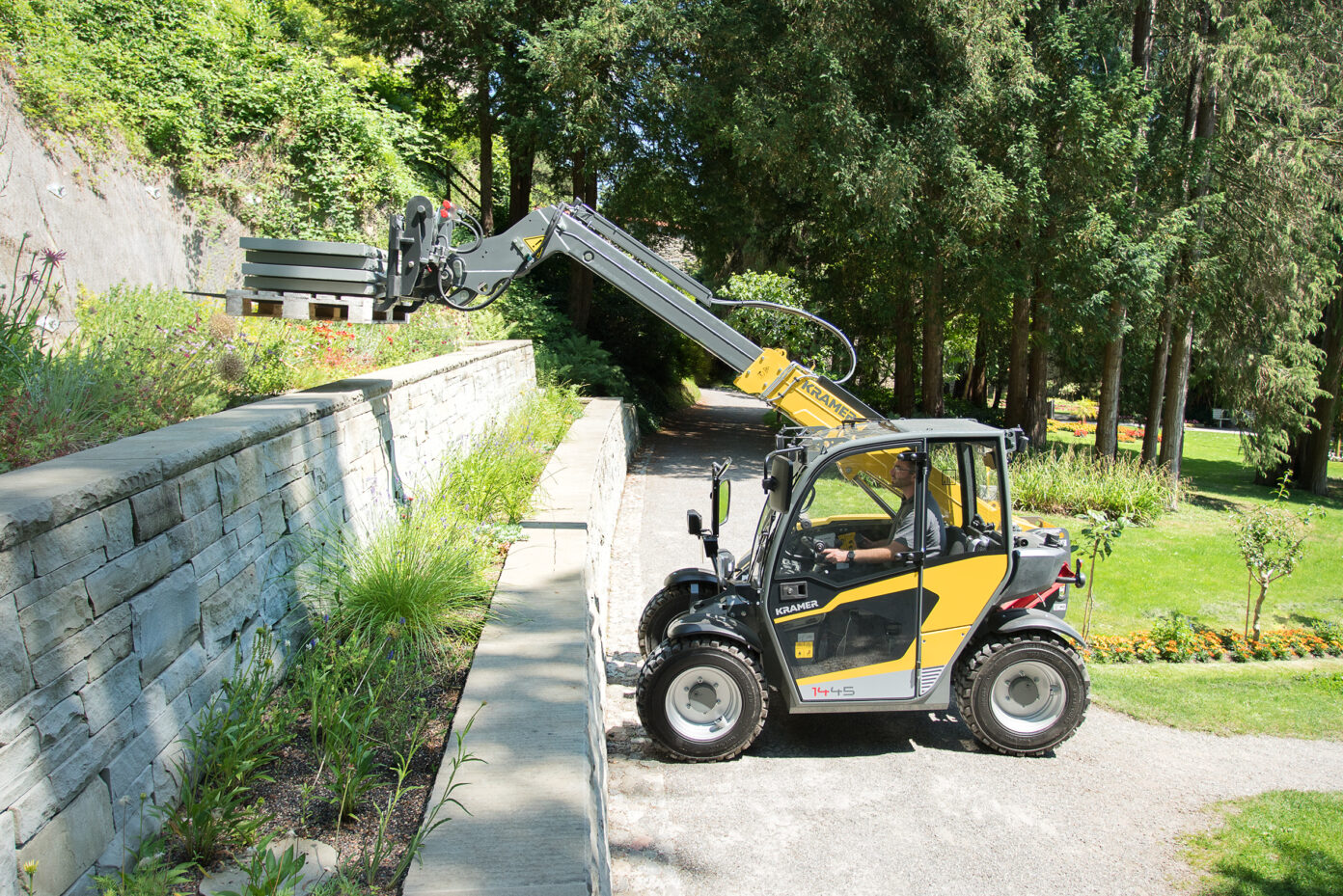 Kramer-Werke Launches 1445 and 3610 Telehandlers | The HeavyQuip Magazine