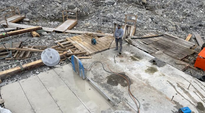 Tyrolit WSE1621 at Work to Dismantle Foundation Plate in Austria