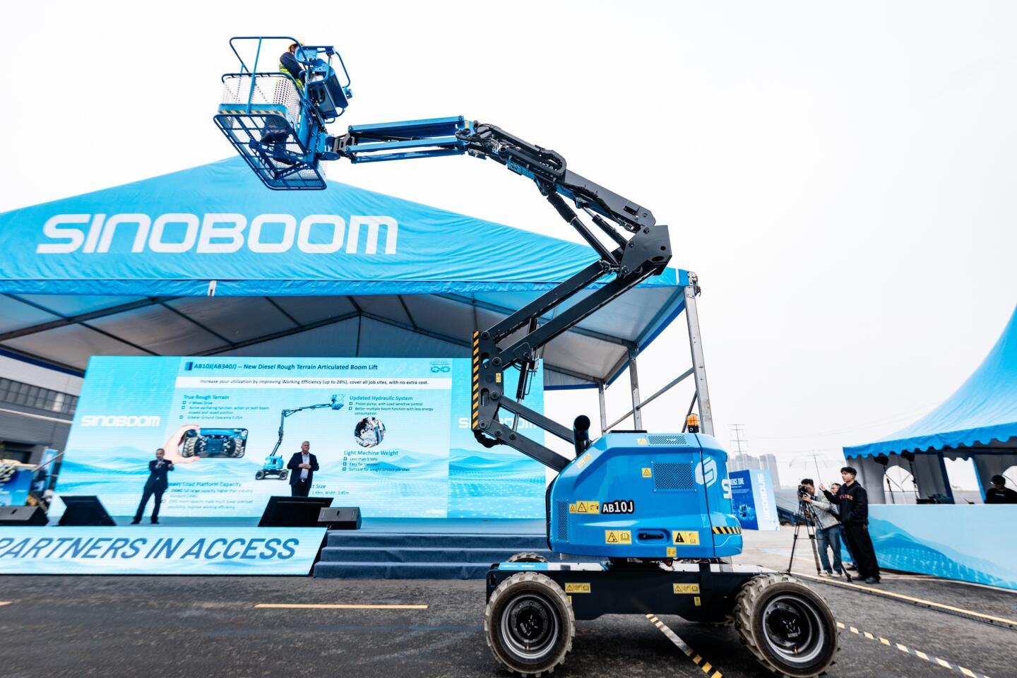 Sinoboom Can Now Update a Platform’s Firmware Without Sending Anyone to It