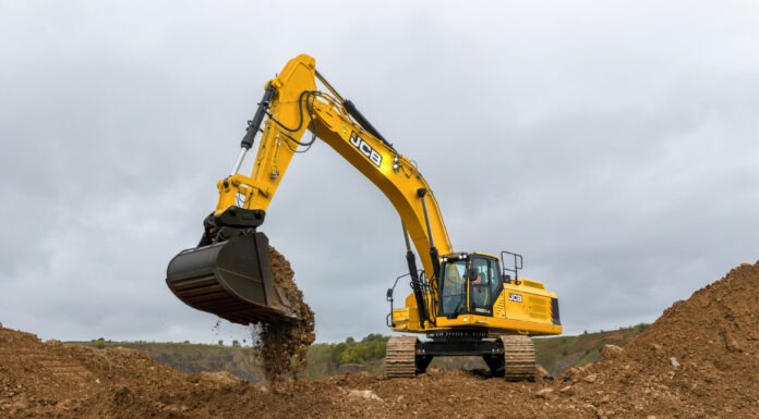 JCB Adds 50-Tonne 520X to the Heavyline X-Series Excavator Range