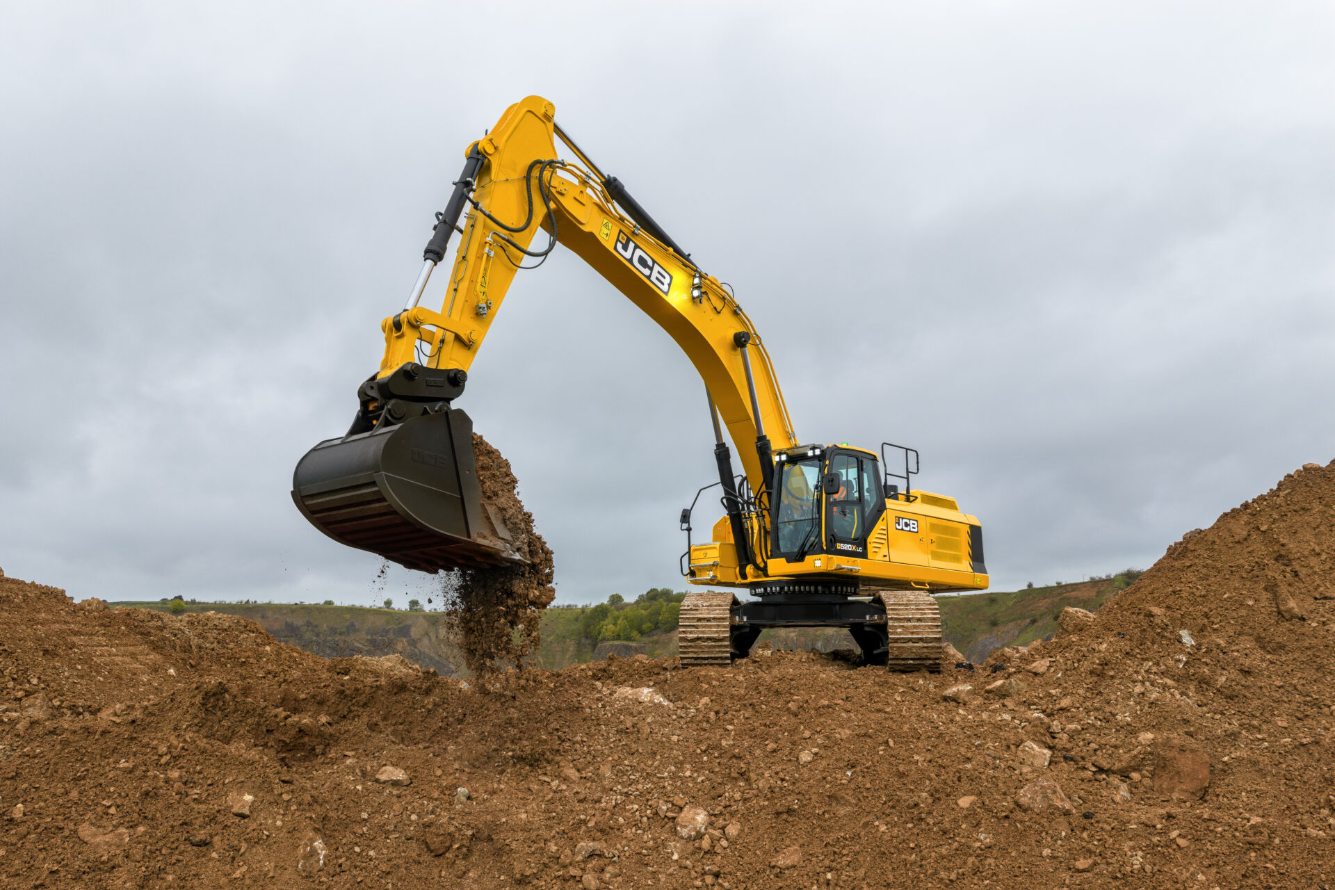 JCB Adds 50-Tonne 520X to the Heavyline X-Series Excavator Range