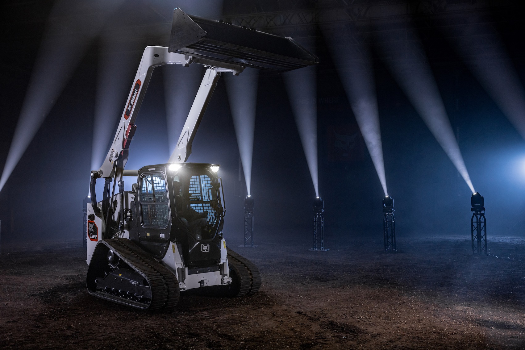 Bobcat Presents the Updated R-Series Loaders and a New T650 Stage V ...