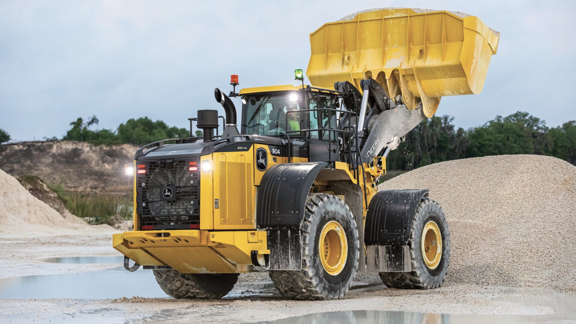 John Deere Launched New 844 and 904 X-Tier Wheel Loaders