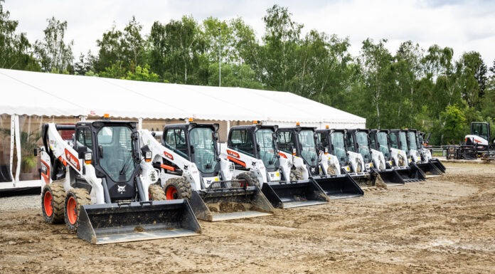 Bobcat Prepares for Leadership Change as North America President Mike Ballweber Retires