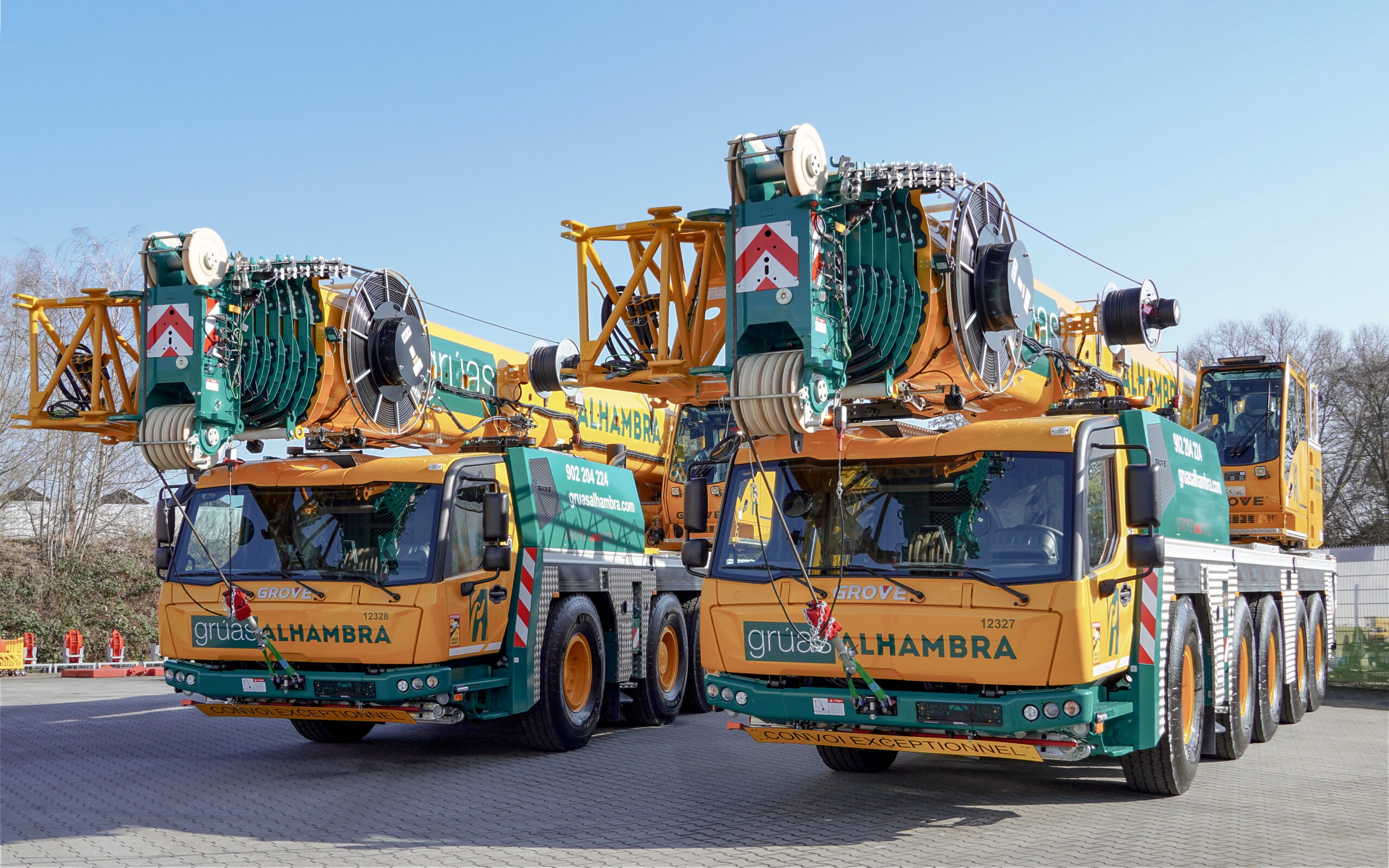 Spanish Company Grúas Alhambra Adds Two Grove GMK5120L Cranes to Its Fleet