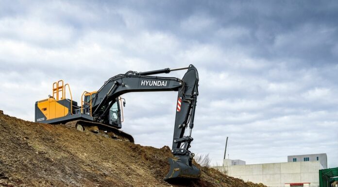 Hyundai Launches New HX230 22–23 Tonne Excavator in Europe
