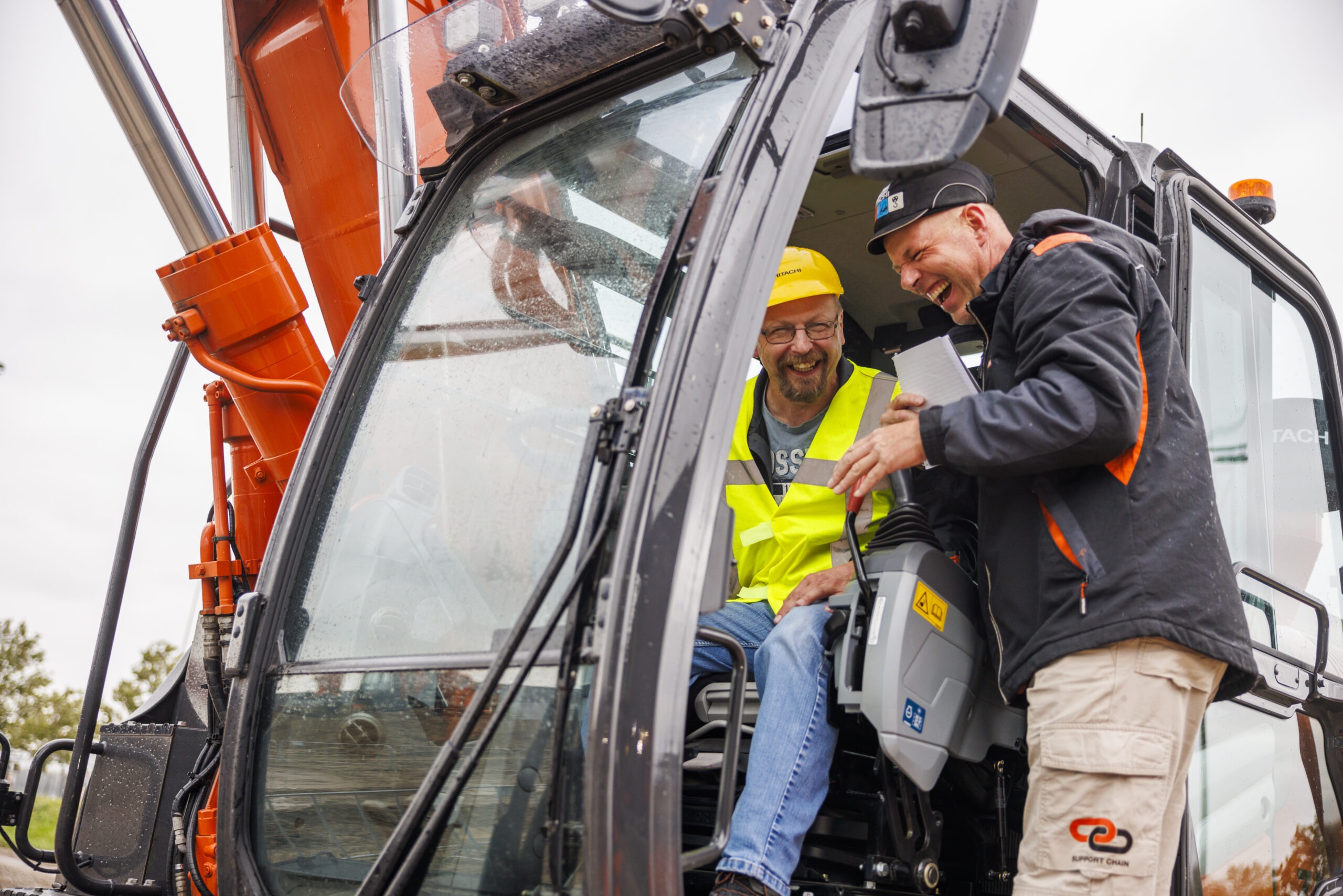 Hitachi Turns Operator Skill Into a European Contest Ahead of LANDCROS Transition