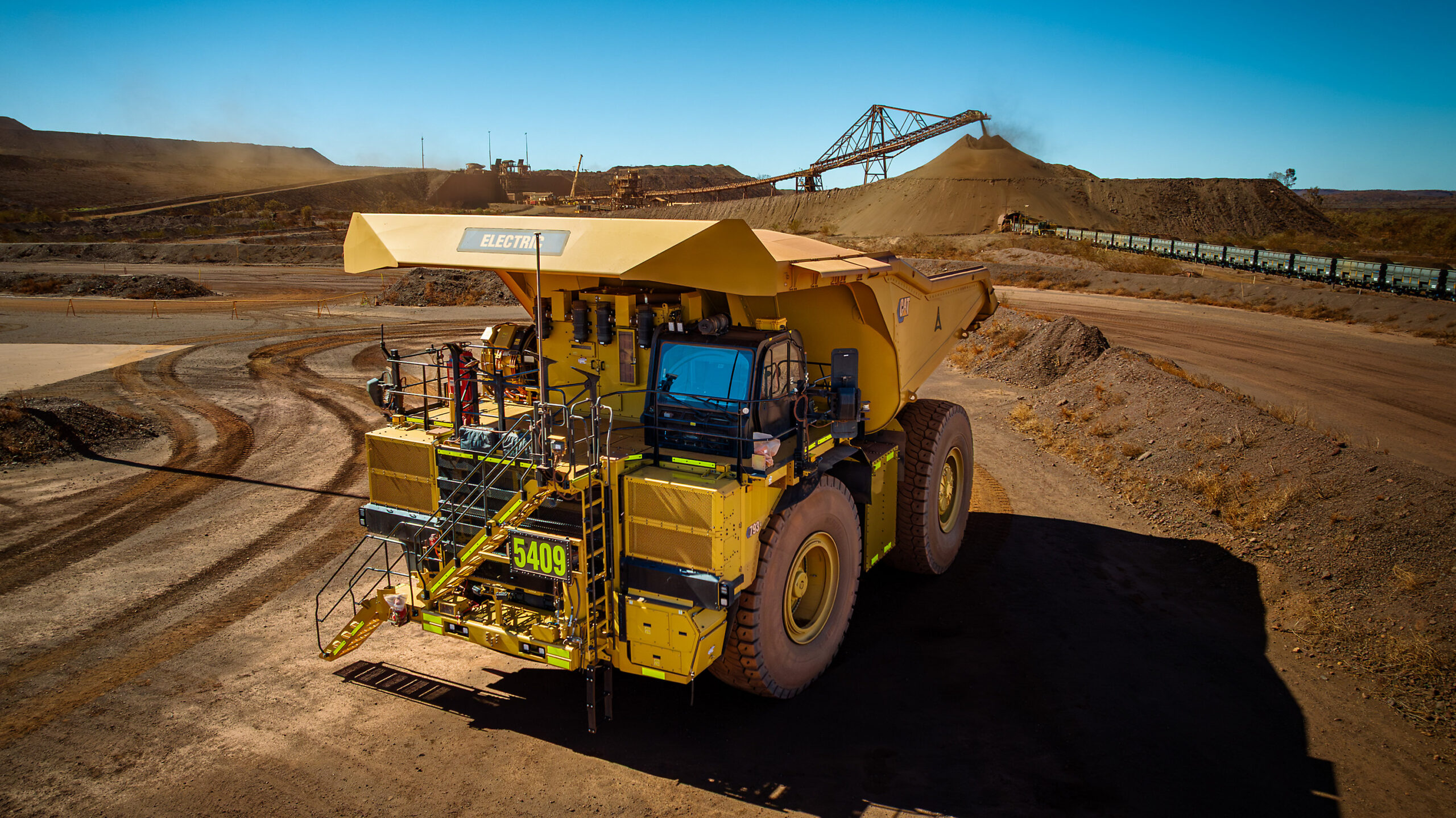 Caterpillar’s Battery-Electric Haul Trucks Begin Pilbara Trial With BHP and Rio Tinto