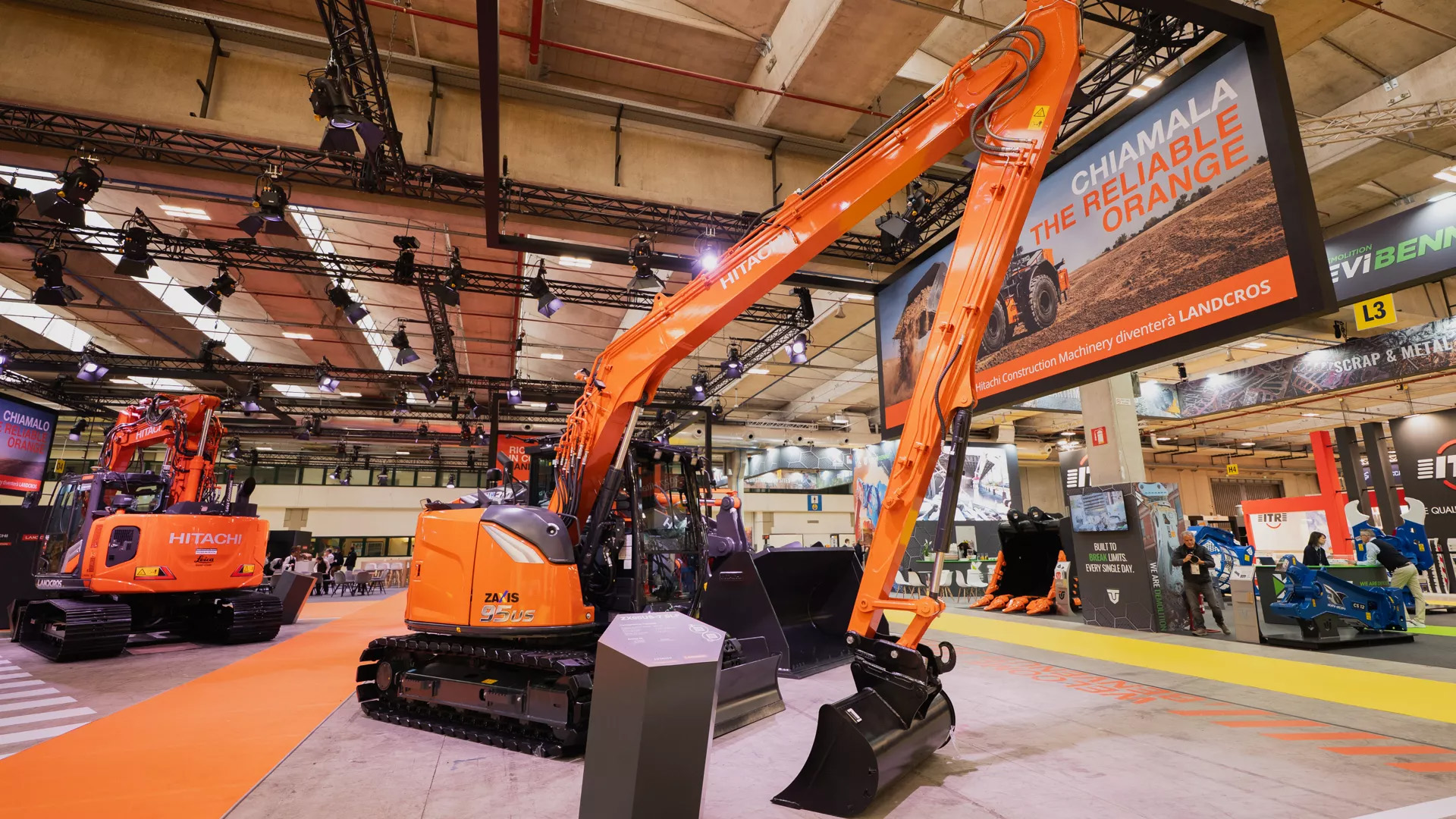 Hitachi ZX95US-7 SLF Brings 10-Metre Reach to the Ultra-Compact Segment