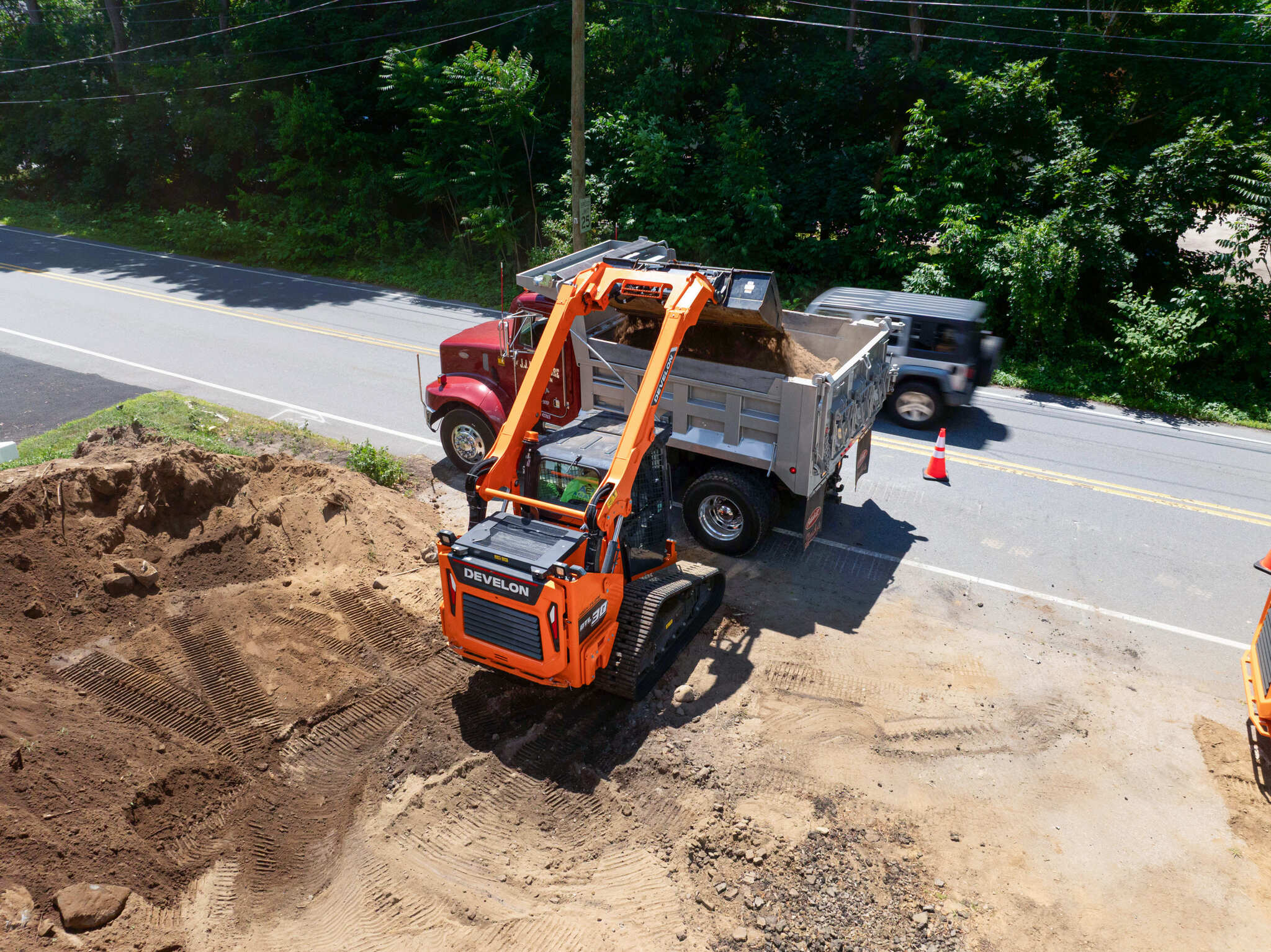 DEVELON Launches DEF-Free Compact New Track Loaders