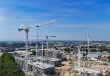 Raimondi tower cranes on the Southwest Gate development in Dublin
