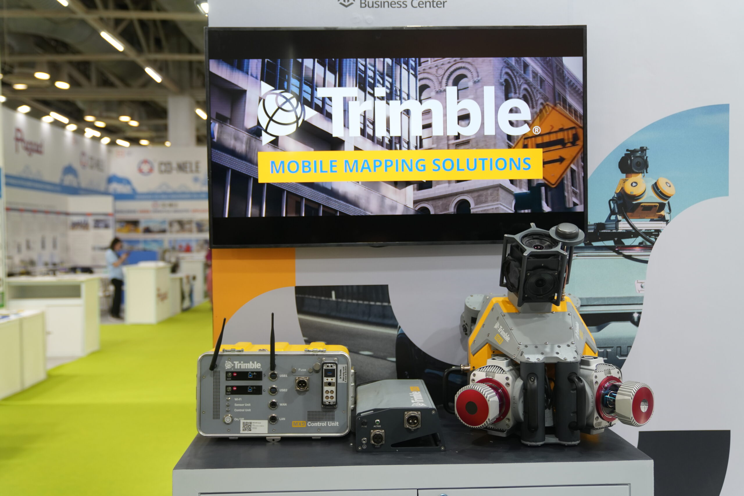 India Makes Machine Control Mandatory on Highways, and Trimble’s Dealers Are Ready