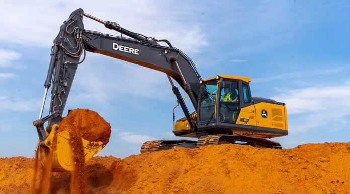 John Deere’s New DEX Excavators Put Automation at the Center of Latin American Jobsite
