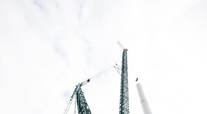 Enercon Stops Waiting for Cranes: a 1,000-Tonne Liebherr LR 11000 Joins Its Own Fleet Enercon's Liebherr LR 11000 crawler crane installing a wind turbine