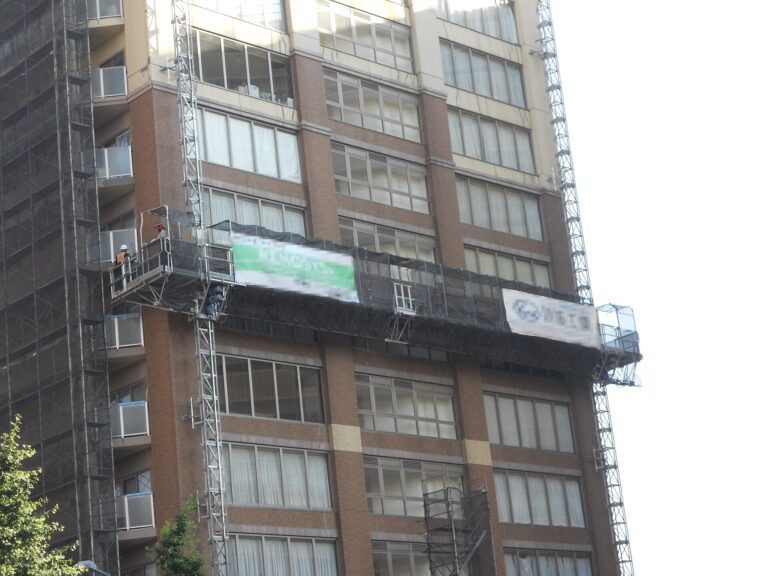 Mast Climbing Work Platforms