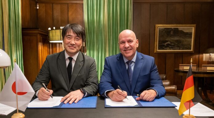 Hydraulics Meets Software: Bosch Rexroth and Kawasaki Formalise Their Off-Highway Alliance Bosch Rexroth and Kawasaki Heavy Industries sign their framework agreement in Stuttgart on 22 September 2026