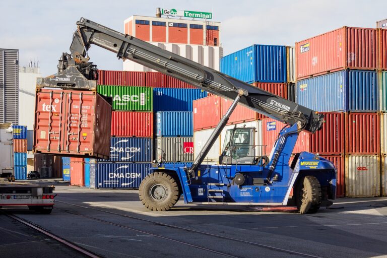 Reach Stackers & Container Handlers
