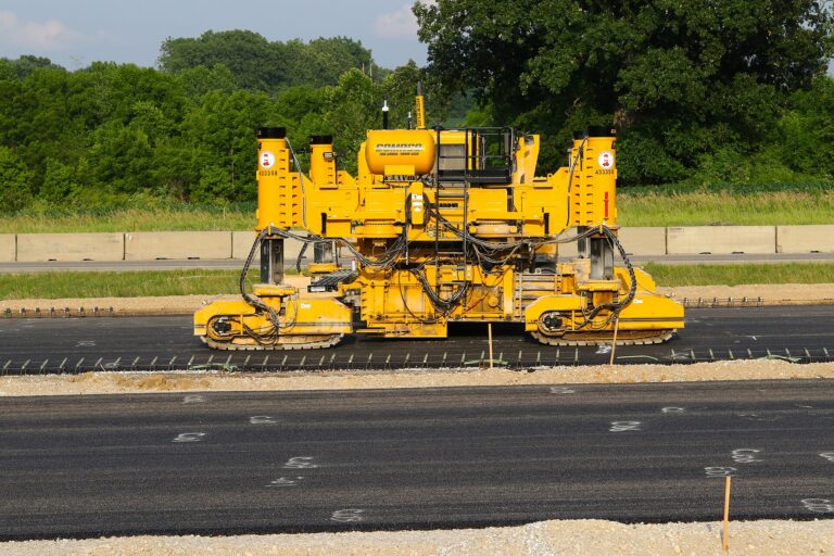 Slipform Pavers