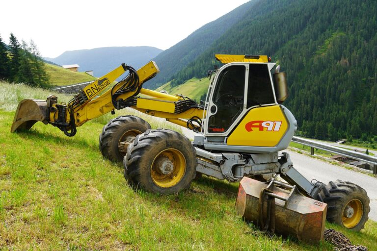 Walking (Spider) Excavators