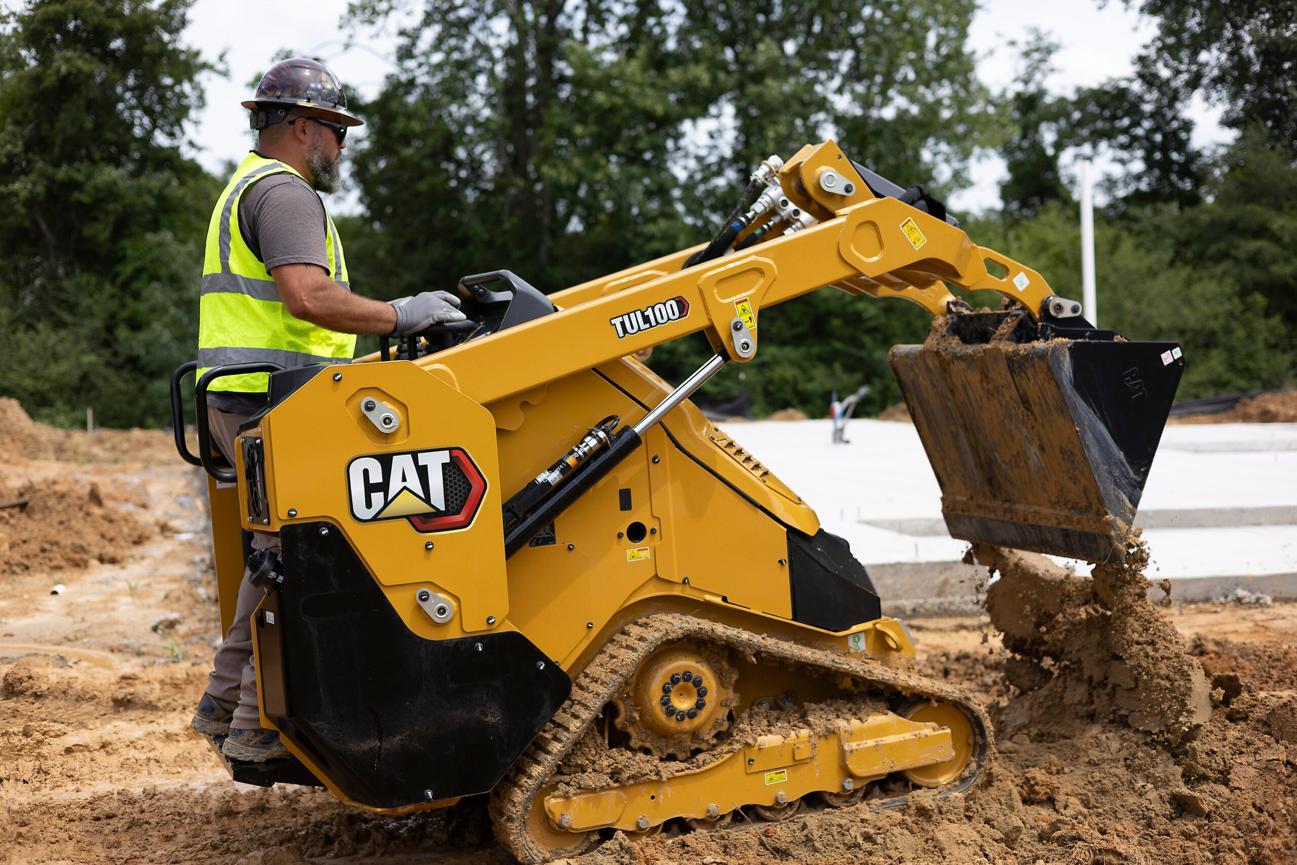 Caterpillar Goes Small and Wide: Five New Compact Machines Aim at the Tightest Jobsites