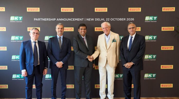 Pirelli and BKT partnership announcement in New Delhi. From left: Giuliano Menassi, Andrea Casaluci, Rajiv Poddar, Marco Tronchetti Provera, Satish Sharma