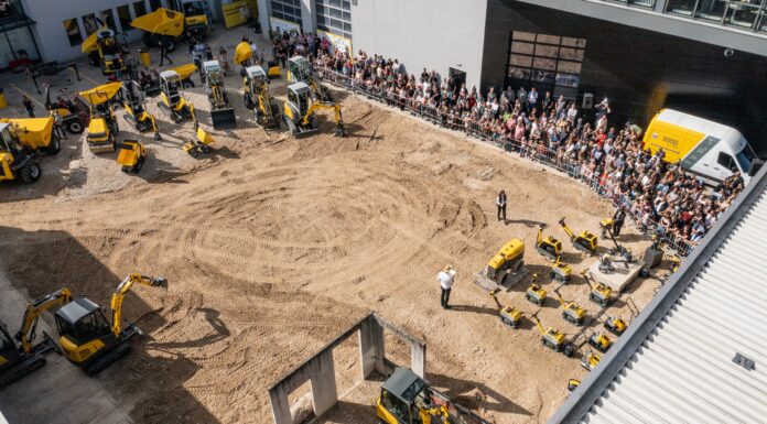 Wacker Neuson Opens the Factory Doors Live demo at Wacker Neuson Universe 2026 in Hörsching, Austria. Image: Wacker Neuson SE